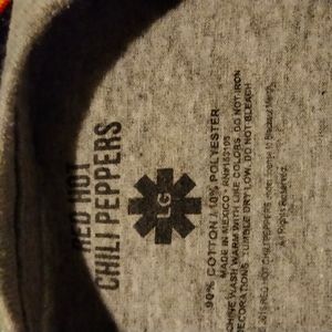 Red hot chilli peppers t shirt